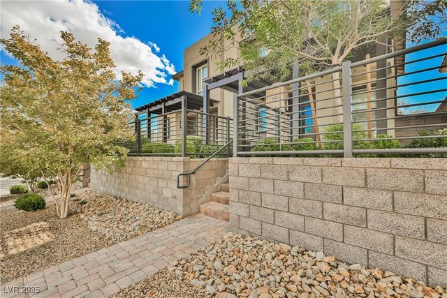 11676 Hamilton Lake Avenue, Las Vegas, NV 89138