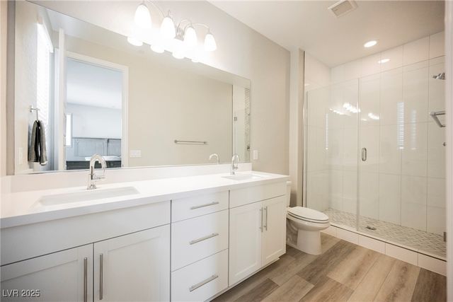 11676 Hamilton Lake Avenue, Las Vegas, NV 89138