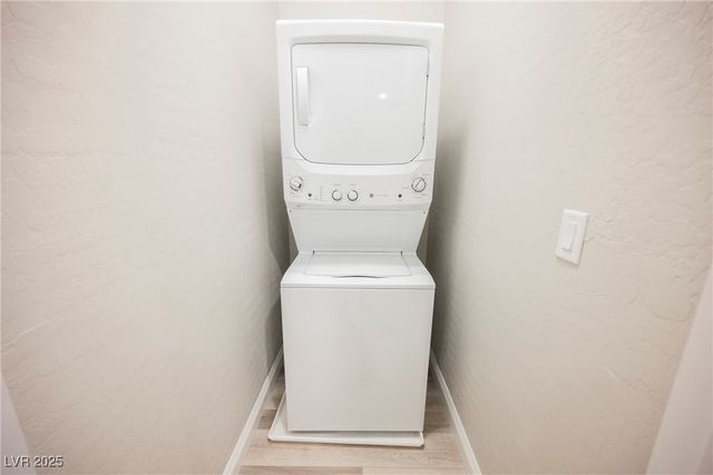 11676 Hamilton Lake Avenue, Las Vegas, NV 89138