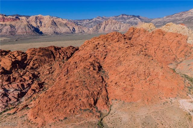 11676 Hamilton Lake Avenue, Las Vegas, NV 89138