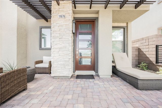 11676 Hamilton Lake Avenue, Las Vegas, NV 89138