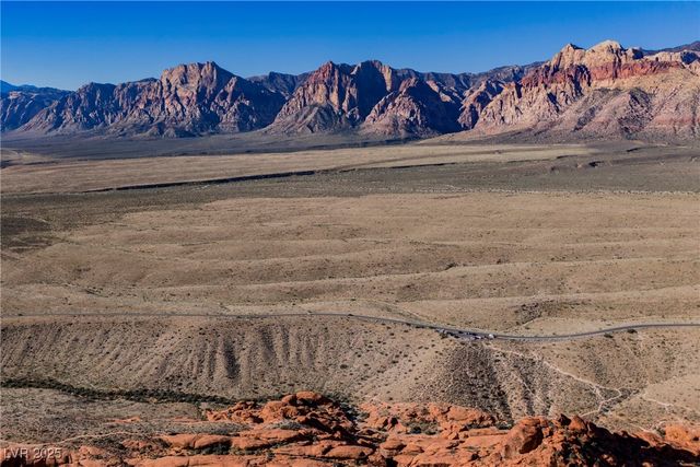 11676 Hamilton Lake Avenue, Las Vegas, NV 89138