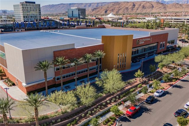 11676 Hamilton Lake Avenue, Las Vegas, NV 89138