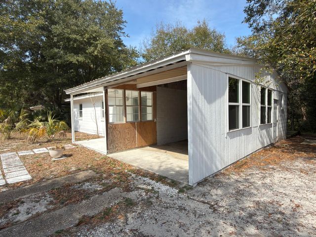 21 SW Ranger Street, Fort Walton Beach, FL 32548