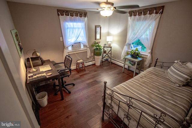 2056 RIDGE RD, Elverson, PA 19520
