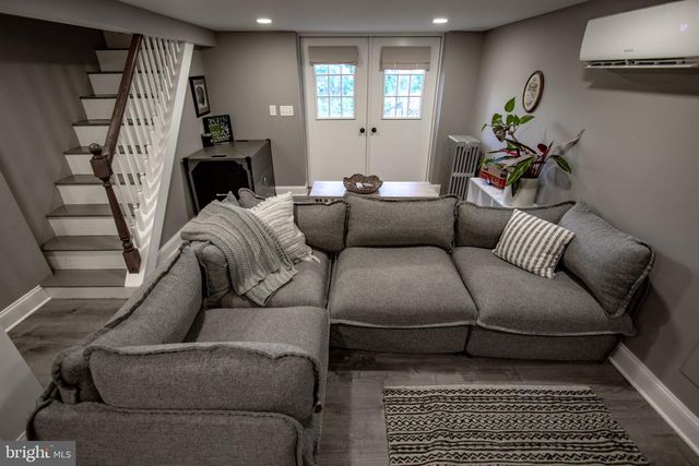 2056 RIDGE RD, Elverson, PA 19520