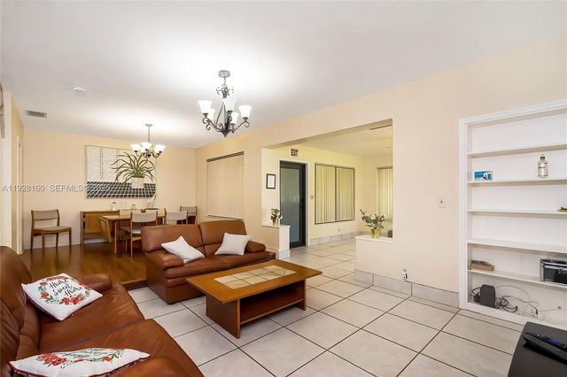 433 N 26th Ave, Hollywood, FL 33020