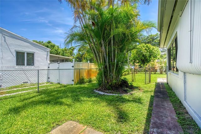 433 N 26th Ave, Hollywood, FL 33020