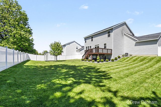 1292 Shadow Hills Drive SW, Byron Center, MI 49315
