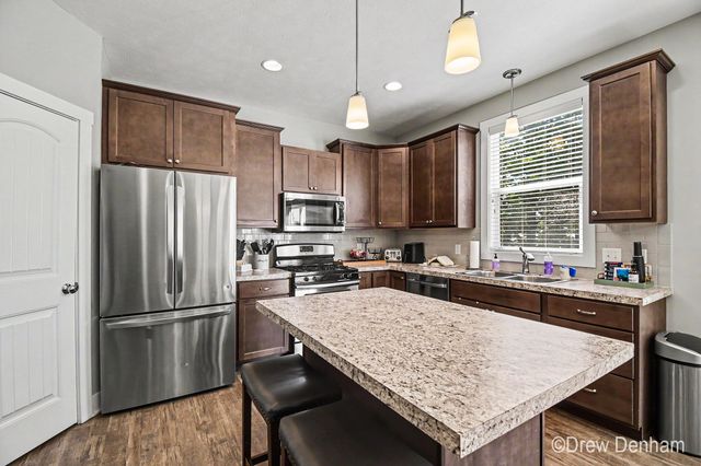 1292 Shadow Hills Drive SW, Byron Center, MI 49315