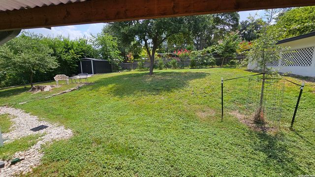 219 Edgevale, San Antonio, TX 78229
