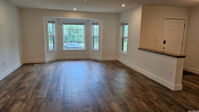 219 Edgevale, San Antonio, TX 78229