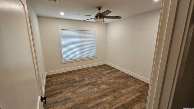 219 Edgevale, San Antonio, TX 78229