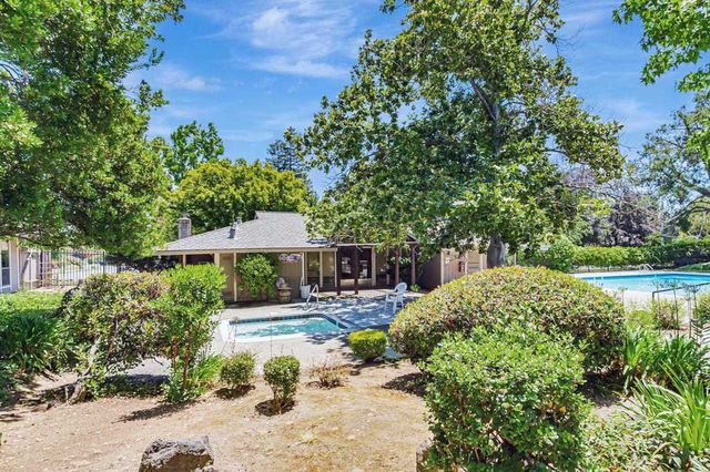 21091 Red Fir Ct, Cupertino, CA 95014