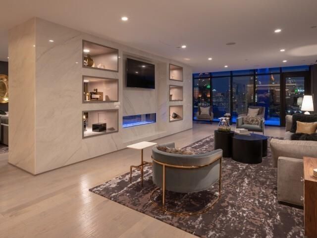 1400 W Peachtree NW Street A3, Atlanta, GA 30309