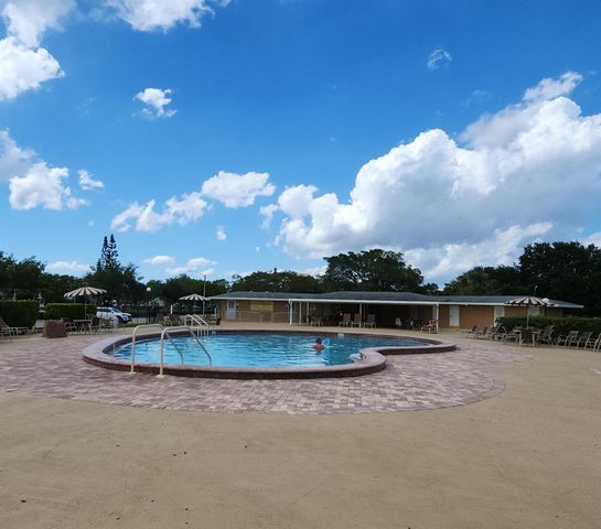 173 Kent J, West Palm Beach, FL 33417