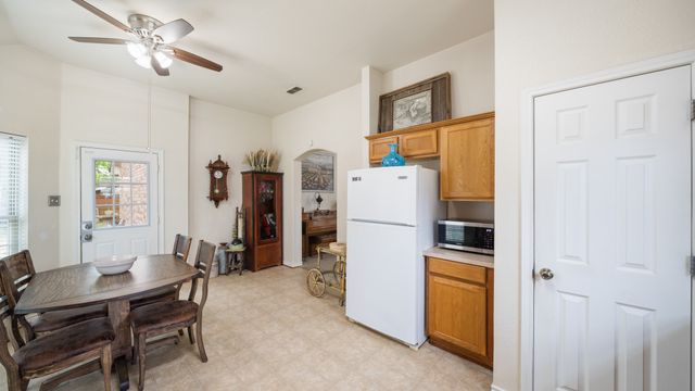 121 W Oneal Street, Wills Point, TX 75169