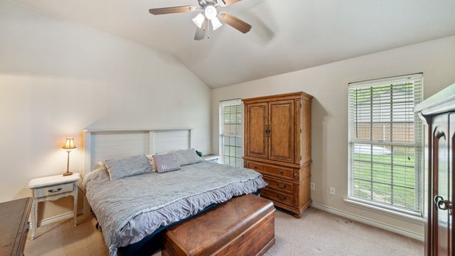 121 W Oneal Street, Wills Point, TX 75169