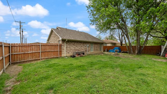 121 W Oneal Street, Wills Point, TX 75169