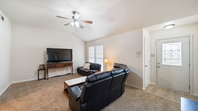 121 W Oneal Street, Wills Point, TX 75169