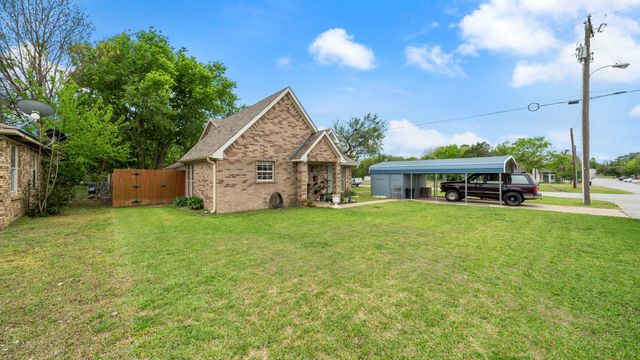 121 W Oneal Street, Wills Point, TX 75169