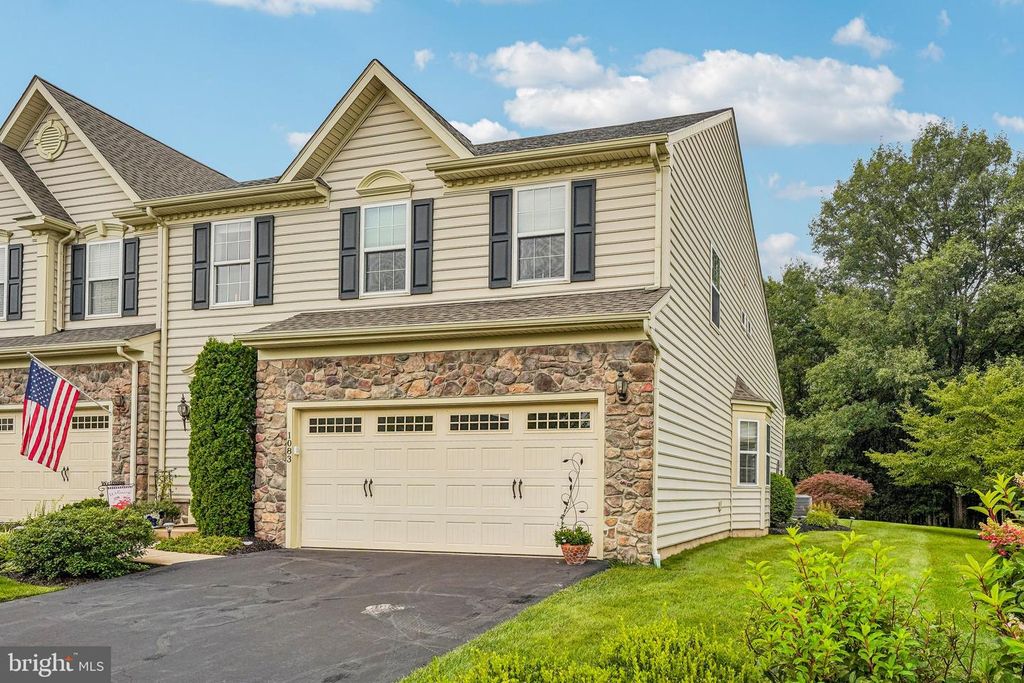 1083 ARBOUR LN, QUAKERTOWN, PA 18951 — photo 2
