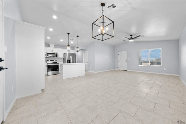 10735 E 45 ST, Yuma, AZ 85367