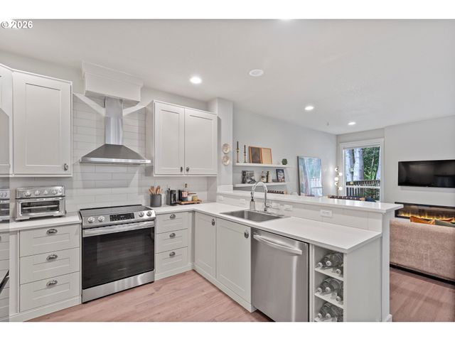 6207 Sw 21ST Ave, Portland, OR 97239