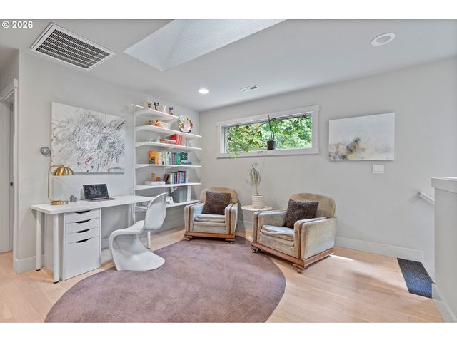 6207 Sw 21ST Ave, Portland, OR 97239