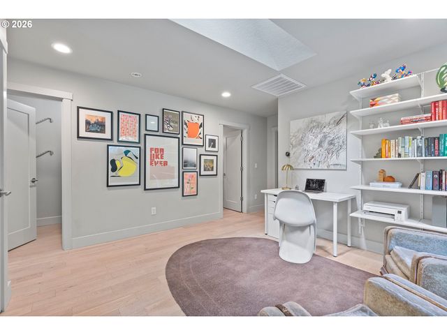 6207 Sw 21ST Ave, Portland, OR 97239