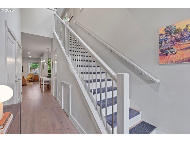 6207 Sw 21ST Ave, Portland, OR 97239