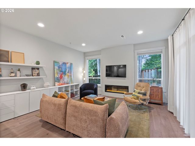 6207 Sw 21ST Ave, Portland, OR 97239