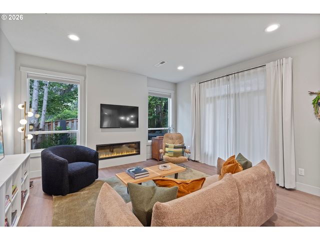 6207 Sw 21ST Ave, Portland, OR 97239