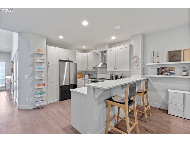 6207 Sw 21ST Ave, Portland, OR 97239
