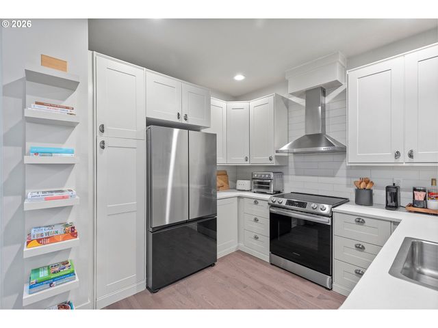 6207 Sw 21ST Ave, Portland, OR 97239