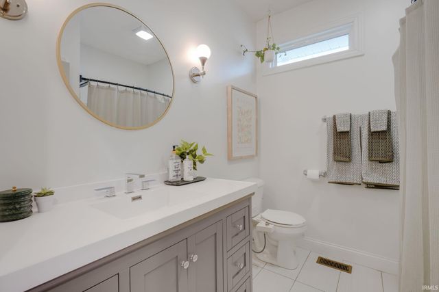 2430 S Brown Avenue, Bloomington, IN 47403