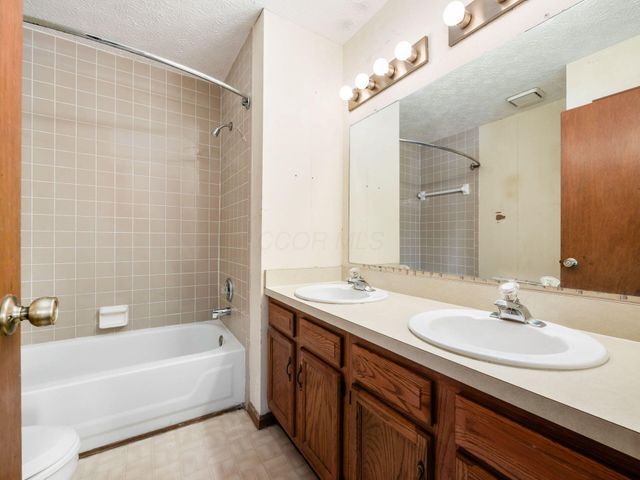 3873 Tweedsmuir Drive, Columbus, OH 43221