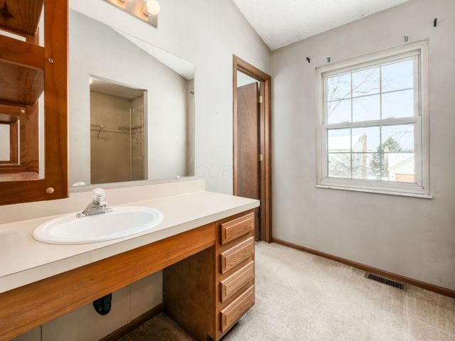 3873 Tweedsmuir Drive, Columbus, OH 43221