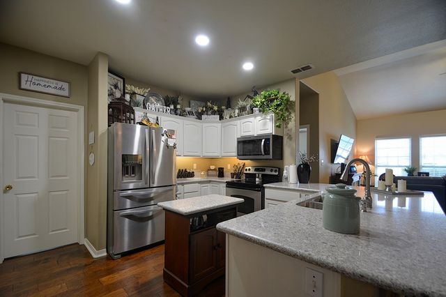 109 Coronado Dr, Kerrville, TX 78028