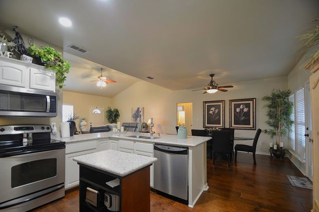 109 Coronado Dr, Kerrville, TX 78028