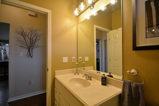 109 Coronado Dr, Kerrville, TX 78028