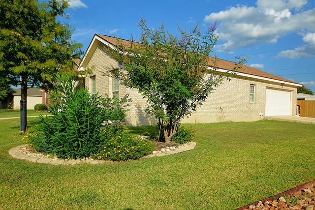 109 Coronado Dr, Kerrville, TX 78028