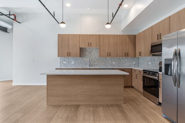 805 N Milwaukee Avenue 4N, Chicago, IL 60642