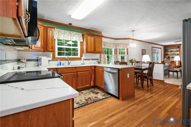10030 Cheroy Woods Ln, Ashland, VA 23005