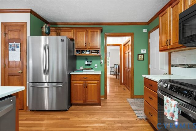 10030 Cheroy Woods Ln, Ashland, VA 23005