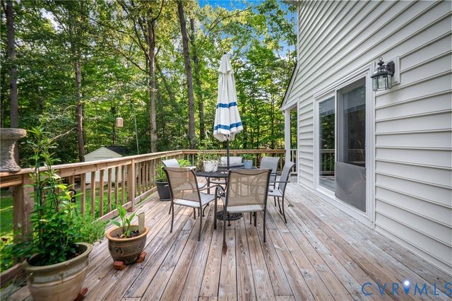 10030 Cheroy Woods Ln, Ashland, VA 23005