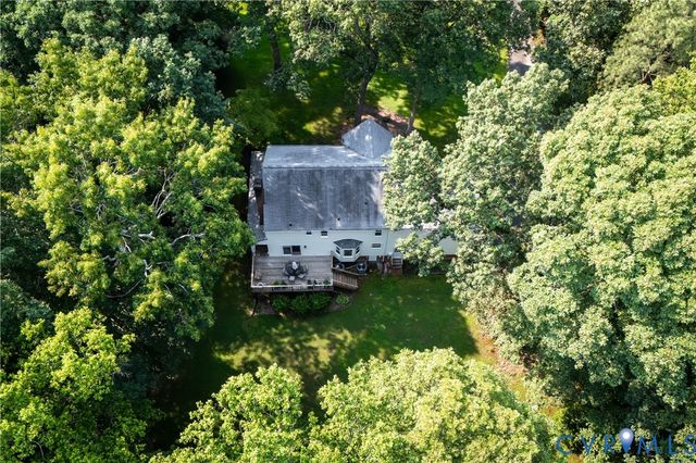 10030 Cheroy Woods Ln, Ashland, VA 23005
