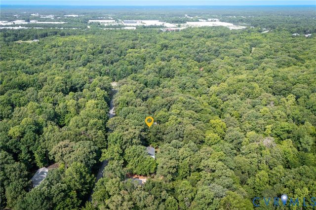 10030 Cheroy Woods Ln, Ashland, VA 23005