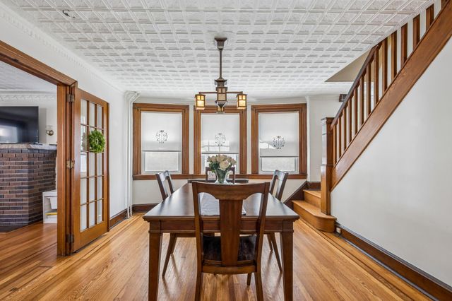 105 SPRING MILL AVE, Conshohocken, PA 19428