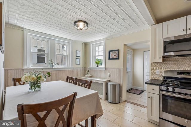 105 SPRING MILL AVE, Conshohocken, PA 19428